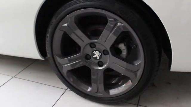 Peugeot 308cc 1 6 16V TURBO смотреть онлайн