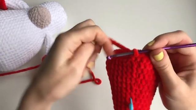 Новогодний гном крючком. Мастер-класс. Часть 3 смотреть онлайн