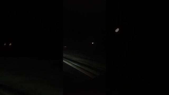 1 час ночи.Почему так низко луна ? смотреть онлайн