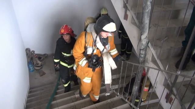 Подача воды на 36 этаж через промежуточную емкость на пожаре смотреть онлайн