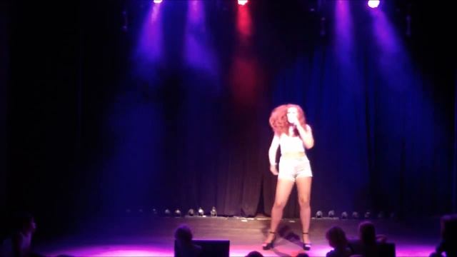 Emma Frankenberg - Flat on the floor смотреть онлайн