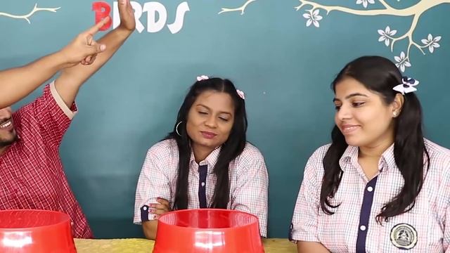 Stationary Switch Up Challenge | School Supplies Switch Or Keep Competition | Hungry Birds смотреть онлайн