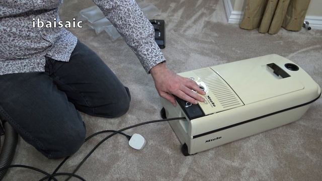 Vintage Miele S224 With Electro Head Unboxing & First Look смотреть онлайн