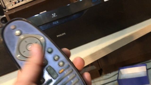Anh em đeo tai nghe cảm nhận chất âm Châu Âu Soundbar Philips HTS7140:0964822579 смотреть онлайн