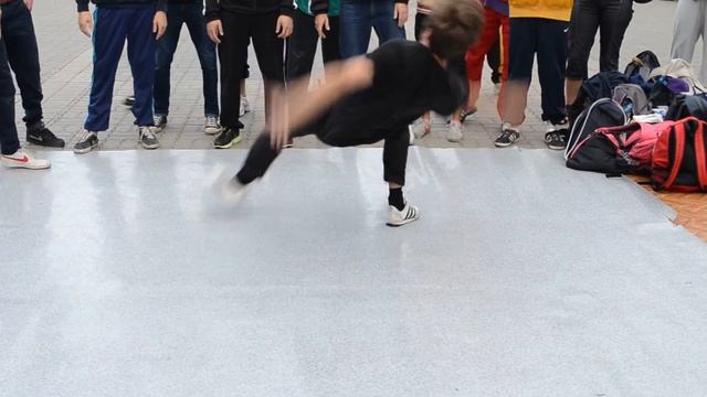 Warriors crew - Кручение на голове смотреть онлайн