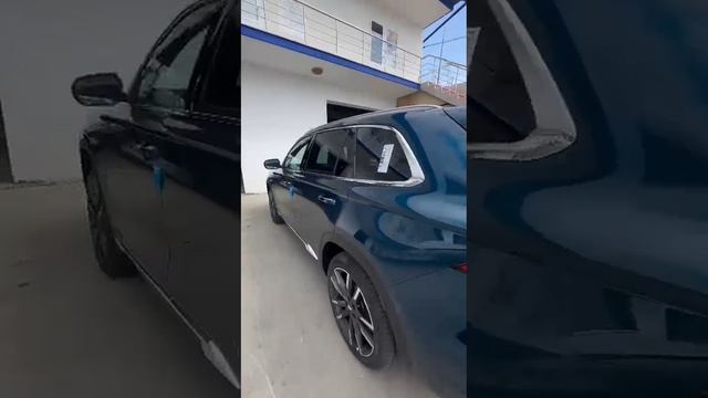 Geely Monjaro Изумруд комплектация Exclusive смотреть онлайн