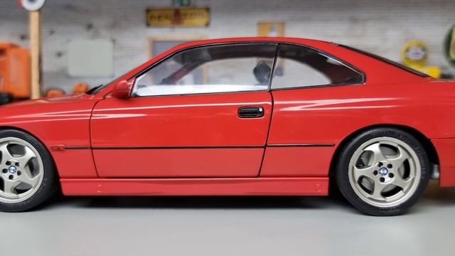 ? BMW 850 CSI, Solido 1/18 (S1807001) #121
