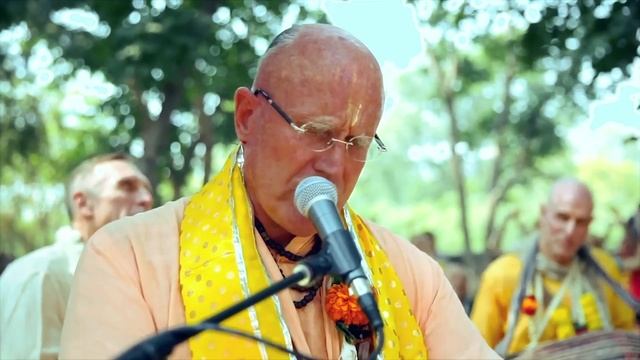 Popular Hare Krishna Mantra - Ananta Nitai Das - Iskcon Bhajan смотреть онлайн