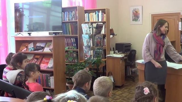 Гатчина. Детская библиотека. Встреча с писателем, Юлией Симбирской смотреть онлайн