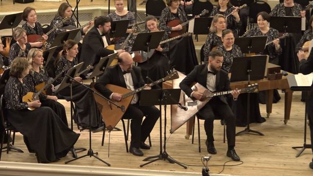 Х. Уайт Прекрасная кубинка, солисты - Я. Котлов (балалайка-бас) и А. Котягин (балалайка-бас) смотреть онлайн