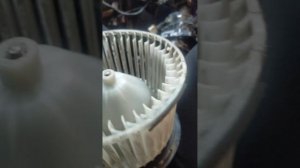 замена моторчика печки , nissan note e11 Ниссан ноут е11  правый руль (именно правый руль!)