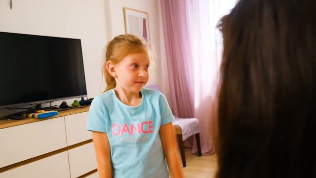 Oreo Veronika не может поговорить с подружками! Что дальше?