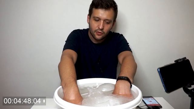 Реакция: Что Будет, Если Опустить Руки в Ледяную Воду?