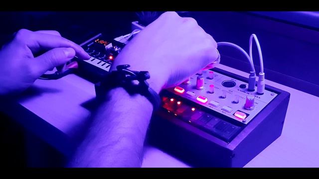 KORG NTS-1 & Volca BASS: space ambient смотреть онлайн