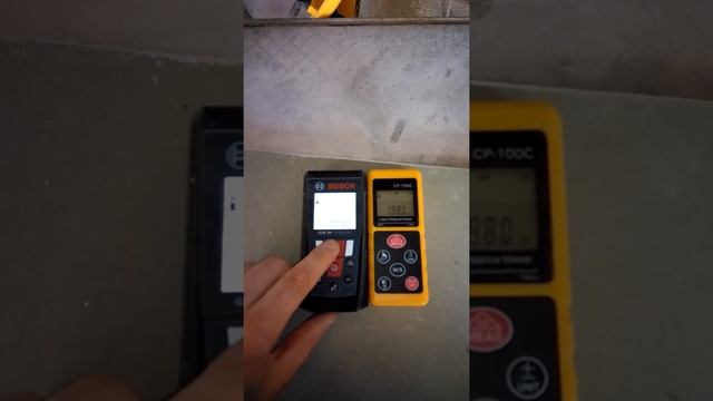 Лазерная рулетка -тест на улице и в помещении смотреть онлайн