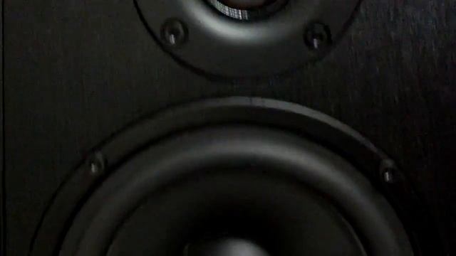 Edifier R2000DB Speaker Classic vs Dynamic Preset Mode смотреть онлайн