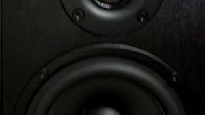 Edifier R2000DB Speaker Classic vs Dynamic Preset Mode
