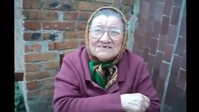 Бабушки прикалываются! Лучшее приколы!!! 18 присутствует матСамое смешное видео! Ржач!!! смотреть онлайн