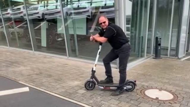 Audi A1 / A3 Neuwagen zu Jahreswagenpreisen inkl. Audi E-Scooter. Jetzt nur im Juli 2021! смотреть онлайн