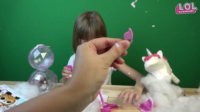 Снеговик ЛОЛ Сюрприз и Волшебный Единорог Жора! Do you want to build a snowman?! смотреть онлайн
