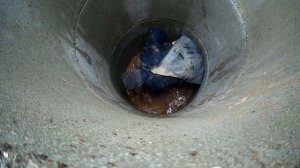 как выровнять наклон колец в колодце