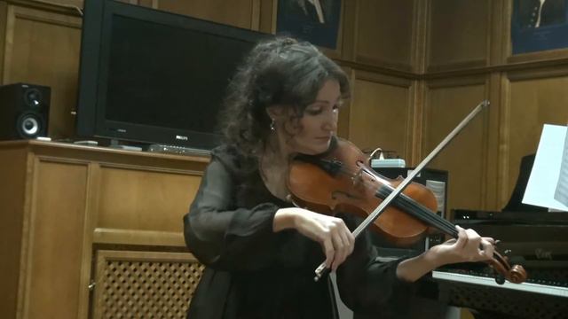 ЭЛЬМИРА ХЕЧИКЯН " СКРИПАЧКА ИЗ ДРУГОГО ИЗМЕРЕНИЯ " смотреть онлайн