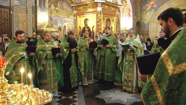 Молебен и Величание. Преставление прп. Сергия игумена Радонежского и всея России чудотворца. смотреть онлайн