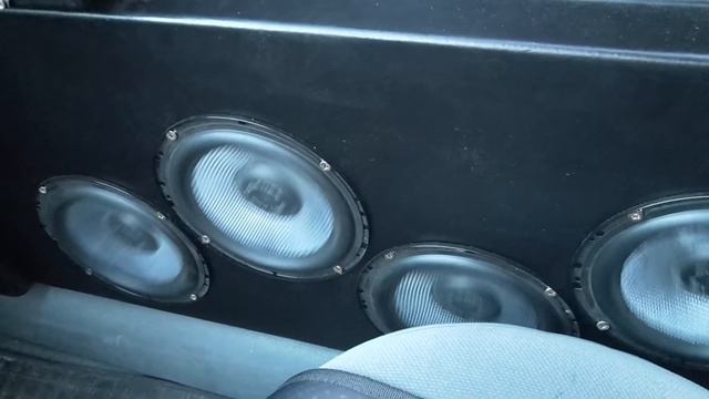 Gladen Audio SQX and Zero Pro speakers test in my newly built MDF door! Crystal clear in live! смотреть онлайн
