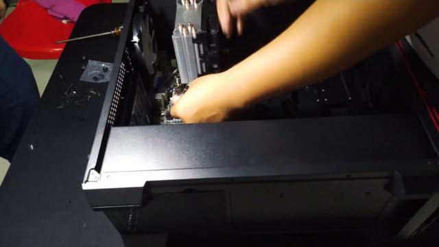 PC GAMER ECONÓMICO (Intel Core I5 4590 + HYPER 212 LED + PNY GTX 1060 de 3GB) смотреть онлайн