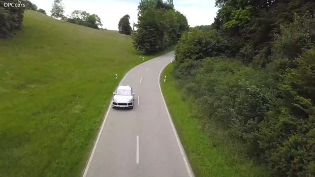 2021 Porsche Cayenne GTS in Crayon