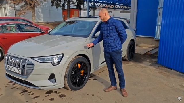 Отзыв на Audi E-Tron от Антона из Москвы смотреть онлайн