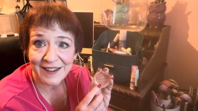 ASMR -make up - let’s go through mine!!! Tips and tricks, soft spoken, смотреть онлайн