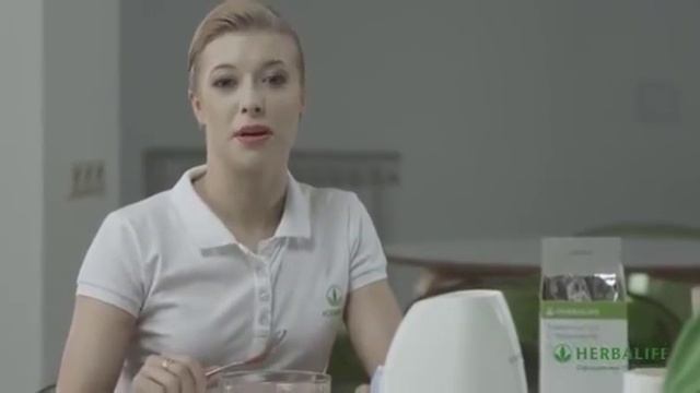 За что фигуристы Екатерина Боброва и Дмитрий Соловьев любят Томатный суп с базиликом Herbalife