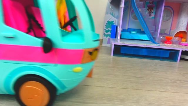 Полина и история о том как правильно мыть руки смотреть онлайн