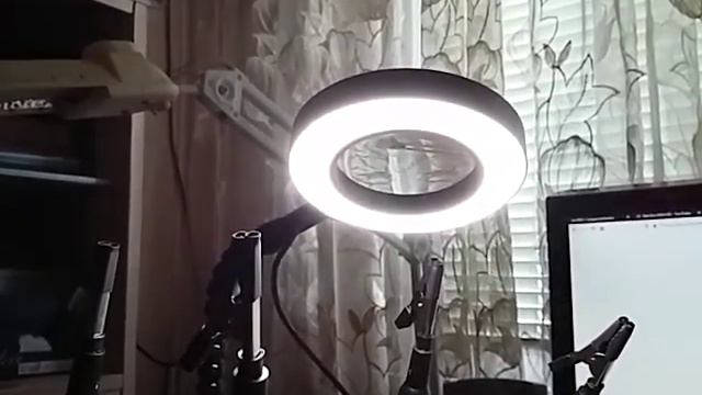Держатель "третья рука" с лупой с AliExpress, маст хэв и для пайки, и для рукоделия смотреть онлайн