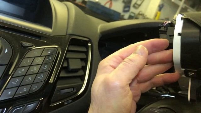 Ford Fiesta mk7 Instrument cluster / Dash Removal + Replacement - How to guide (Faulty display fix) смотреть онлайн