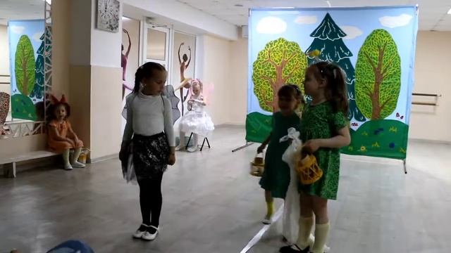 младшая группа театральной студии. 4-6 лет. "Сказка про паучка". детский спектакль. театр смотреть онлайн