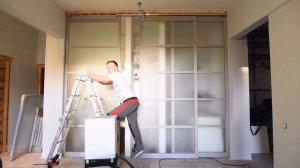 Установка раздвижных межкомнатных перегородок в кухню и гостиную