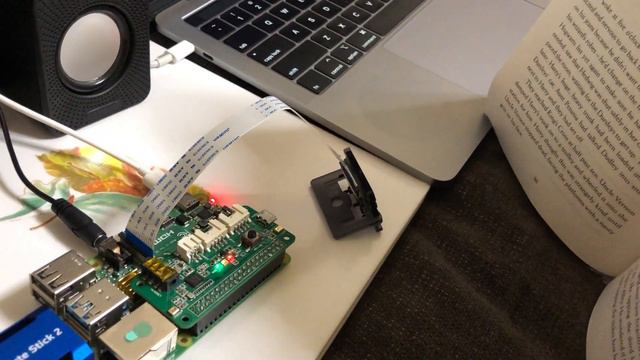Teachable machine using Raspberry Pi and Intel Neural Compute Stick 2 Demo смотреть онлайн