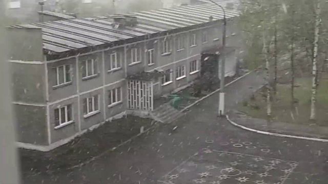 19.05.2018г. Майский снег! Погода так и шепчет "ЛЕТА НЕ БУДЕТ!!!" смотреть онлайн