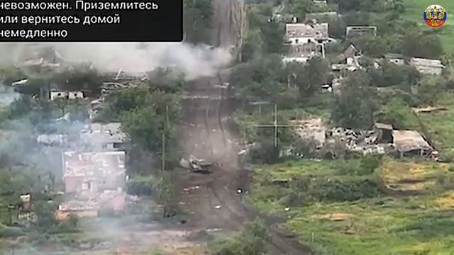 ??ロシアのT-80BV-M戦車乗りが突如としてドネツク南部のマカロフカ村に侵入し、領土での確保を試みていた????NATO??ウクライナの装甲車両と空挺部隊を?破壊しました。 смотреть онлайн