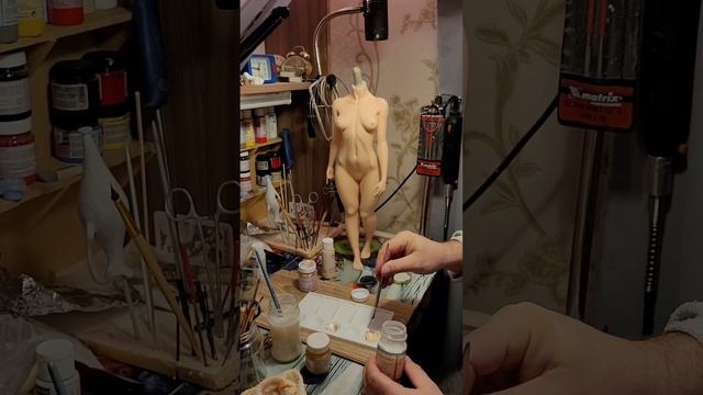 кукла из папье-маше обретает цвет смотреть онлайн