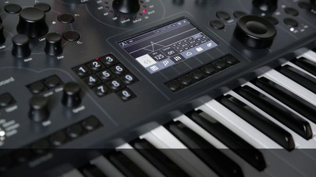 Testing the Modal Electronics 008 Analog Synthesizer смотреть онлайн