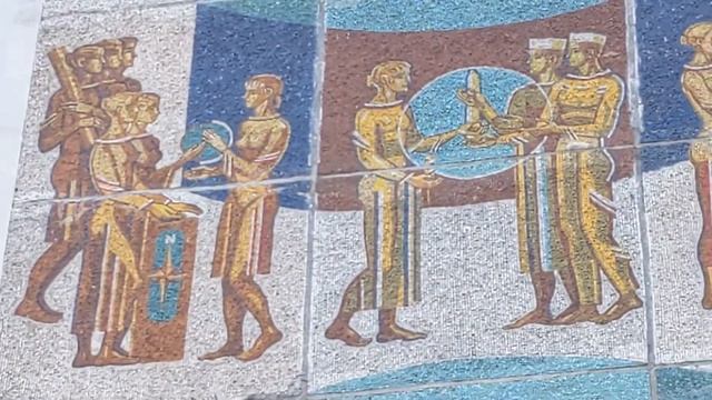 Мозаичные панно Кищенко Минск // Создание мозаики обошлось почти во столько же, сколько и сами дом смотреть онлайн