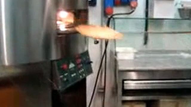 Cuppone Giotto Pizza Oven - Removing 8 pizzas in 30 seconds смотреть онлайн