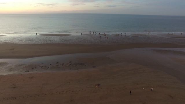 Villers sur mer plage vue par un drone смотреть онлайн