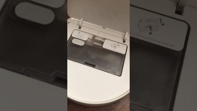 Робот-пылесос Xiaomi Mi Robot Vacuum- Mop Essential белый смотреть онлайн