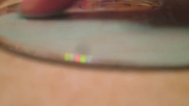 Putting toothpaste on a game disc does NOT WORK! смотреть онлайн