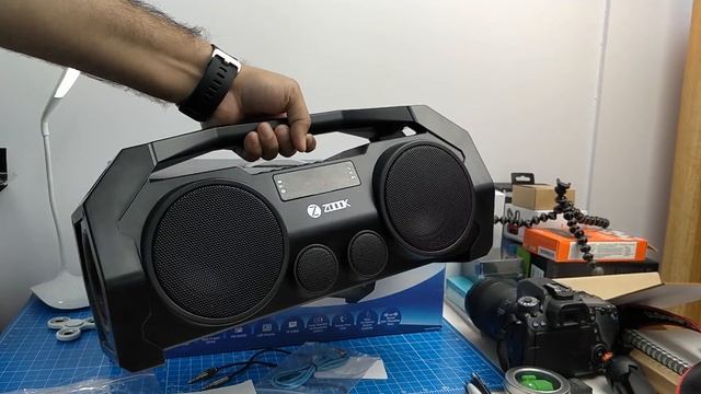 Zoook Rocker BoomBox+ Sound Test, Features & Review- Retro Style Bluetooth Speaker! смотреть онлайн