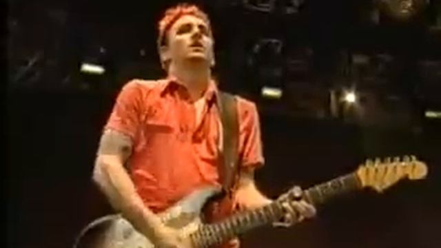 Pearl jam live in Argentina -Yellow Ledbetter смотреть онлайн